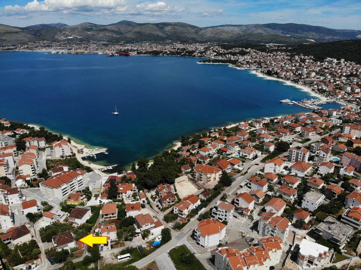Flora Apartment Trogir Exterior photo
